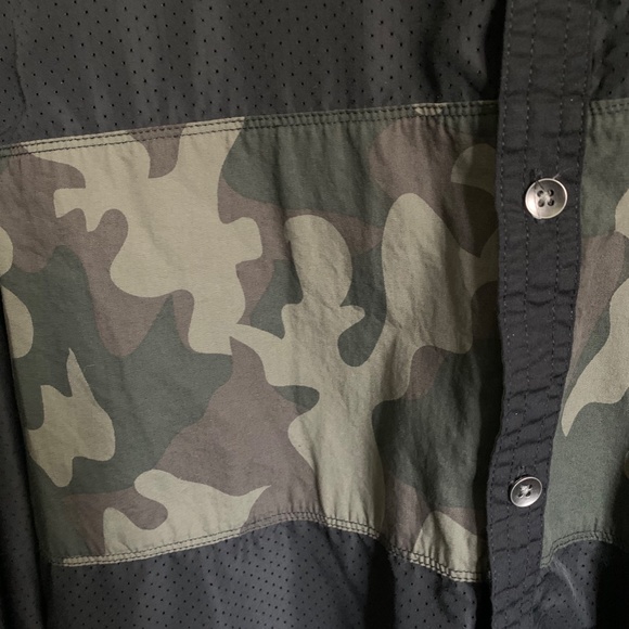 NWOT I-N-C Men's Black Mesh Camo Full Button Up Casual Shirt, Medium - Picture 2 of 9